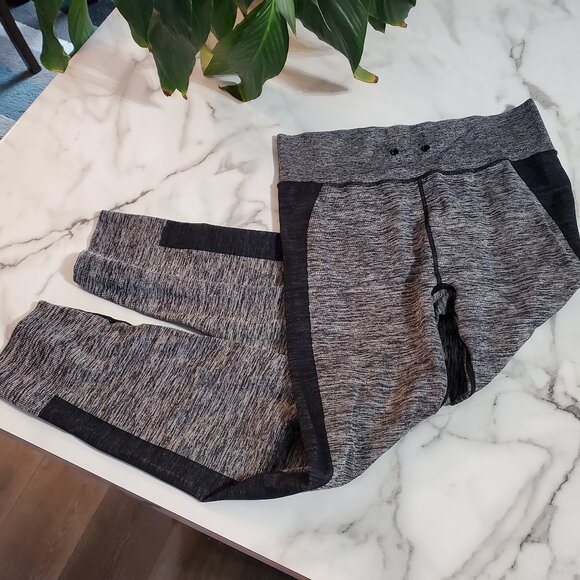 Victoria’s Secret Pink Active Gray & Black Leggings size XL - Picture 1 of 14